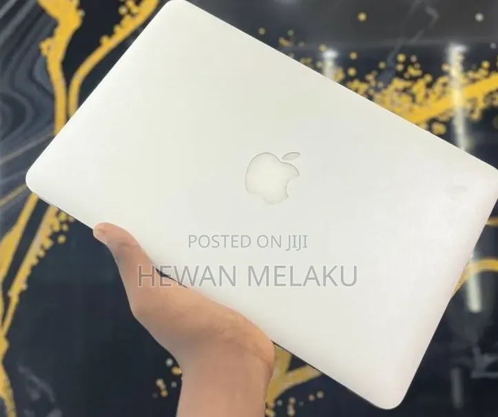 New Laptop Apple MacBook Air 2015 8GB Intel Core i5 SSD 128GB