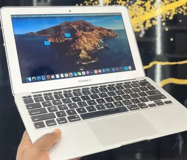 New Laptop Apple MacBook Air 2015 8GB Intel Core i5 SSD 128GB