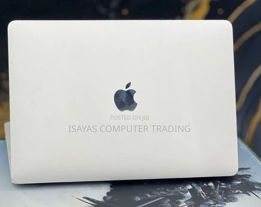 New Laptop Apple MacBook Pro 2022 M2 32GB Apple M2 SSD 512GB