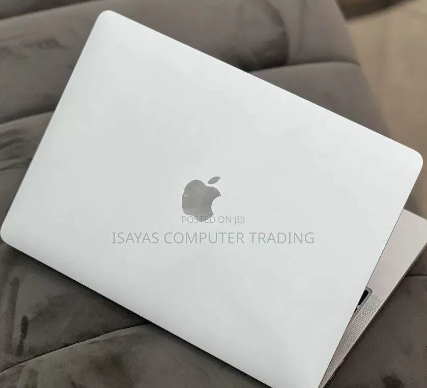 New Laptop Apple MacBook Pro 2022 M2 32GB Apple M2 SSD 512GB