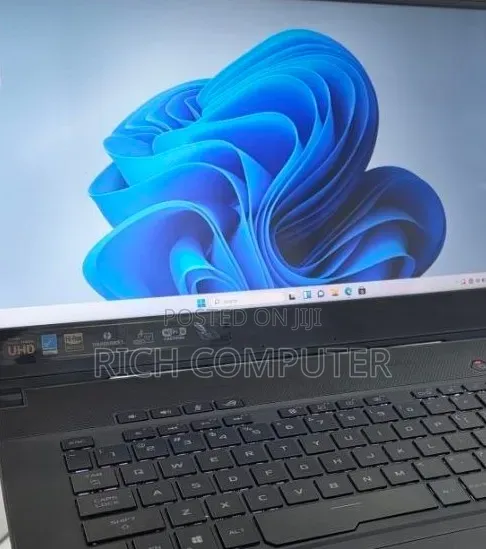 New Laptop Asus ROG Strix G15 16GB Intel Core i7 SSD 512GB