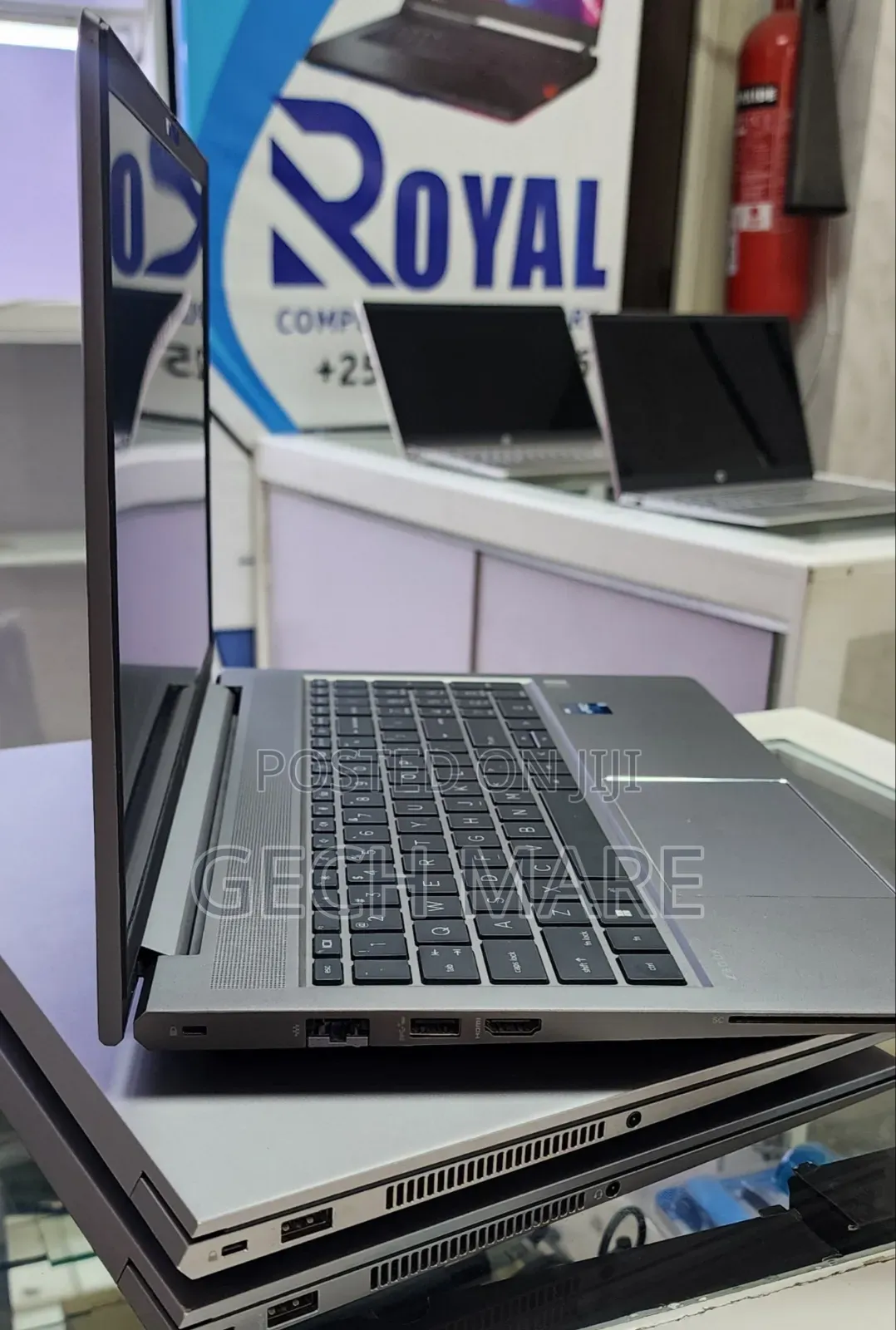 New Laptop HP ZBook 14 32GB Intel Core i9 SSD 512GB