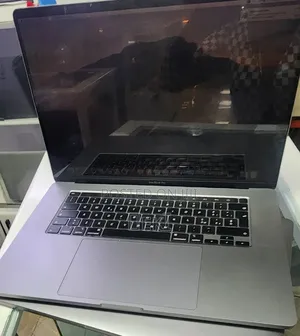 New Laptop Apple MacBook Pro 2019 16GB Intel Core i7 SSD 512GB
