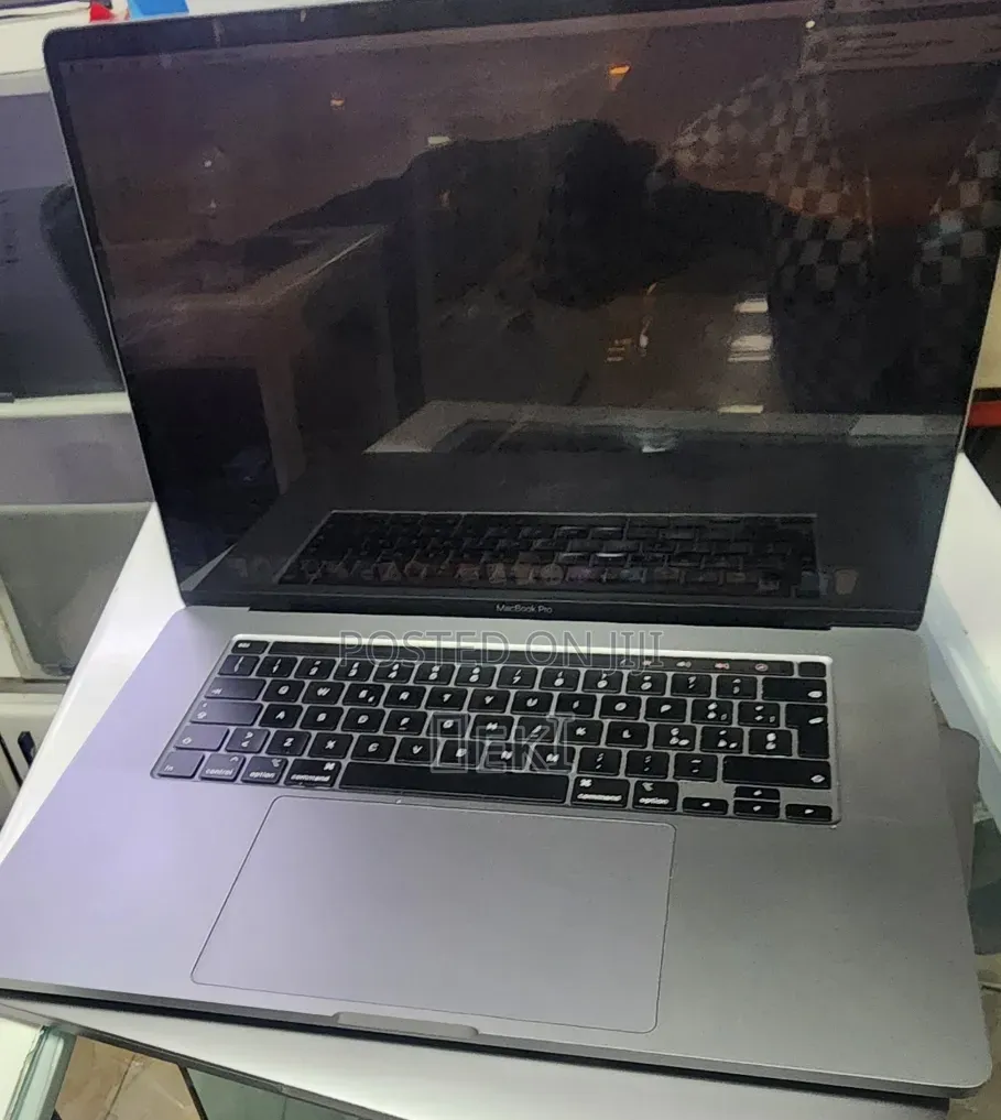 New Laptop Apple MacBook Pro 2019 16GB Intel Core i7 SSD 512GB