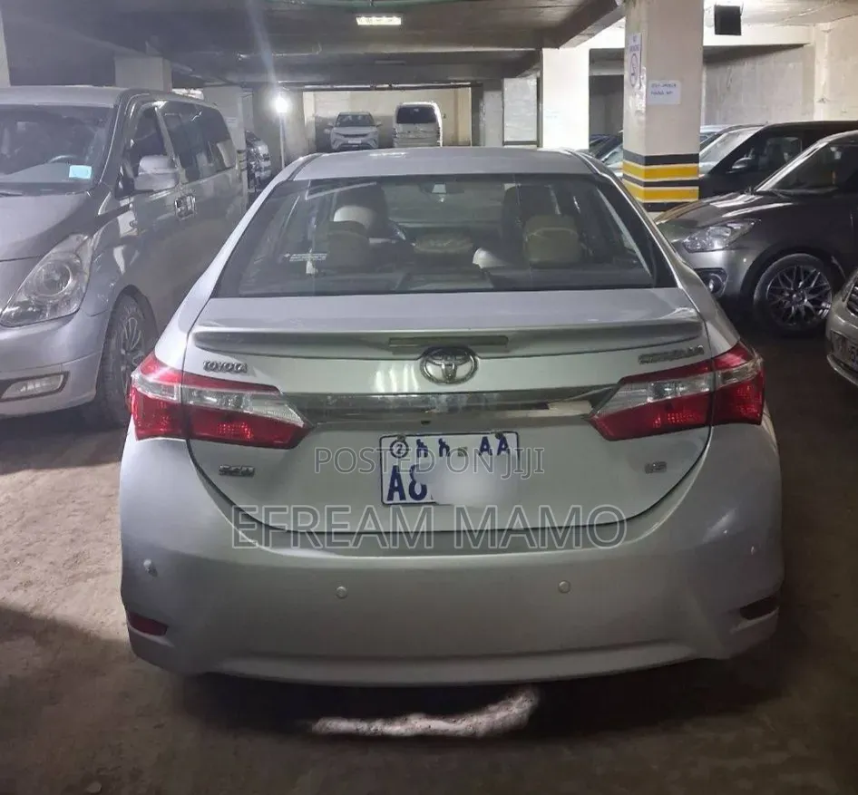 Toyota Corolla 2015 Silver