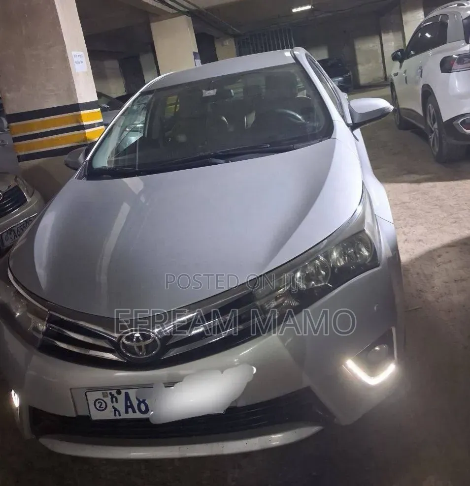 Toyota Corolla 2015 Silver