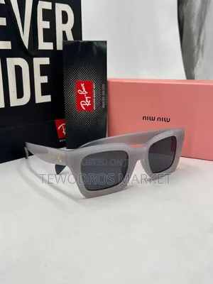 ኦርጅናል Celine Thick Frame Square Sunglass