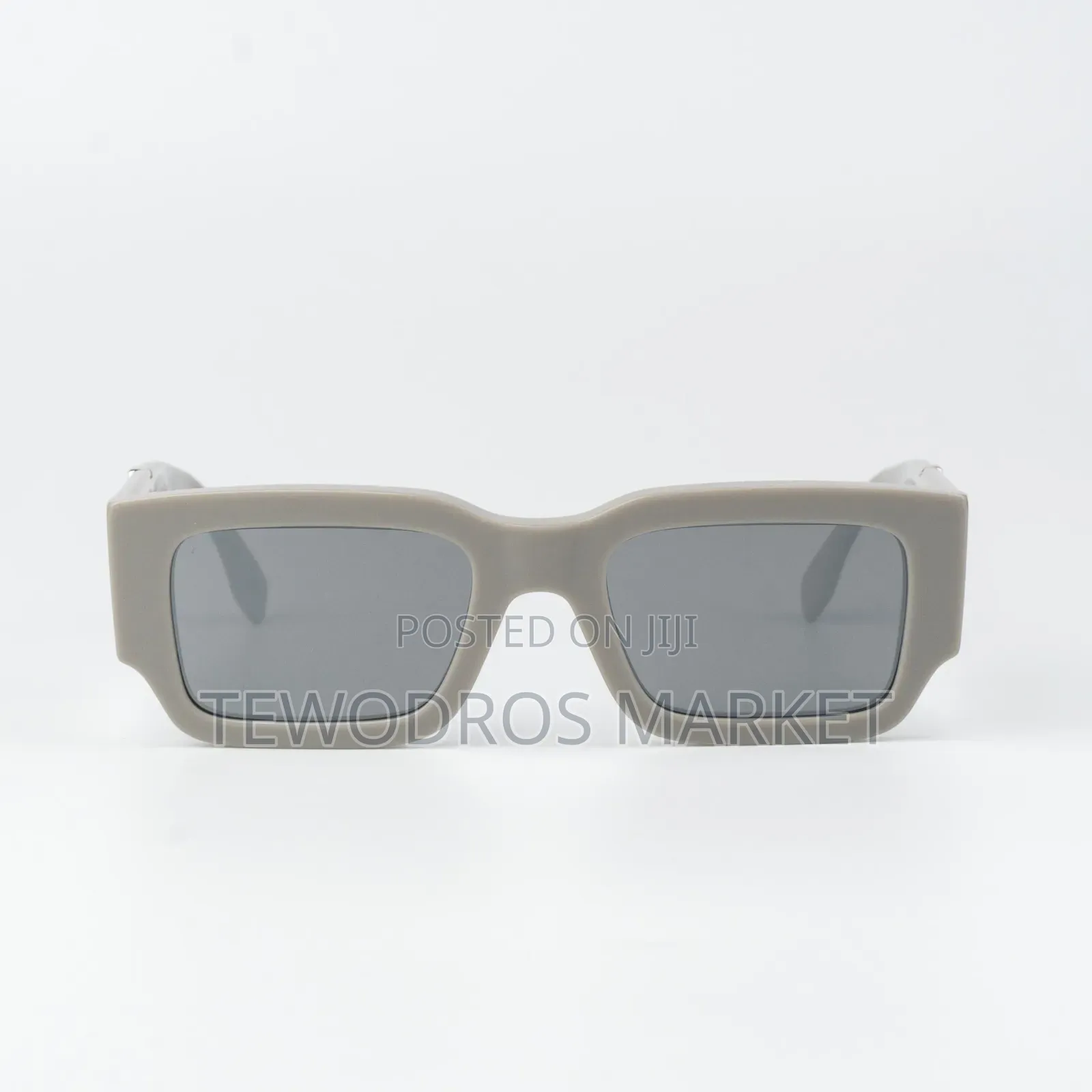 ኦርጅናል Celine Thick Frame Square Sunglass