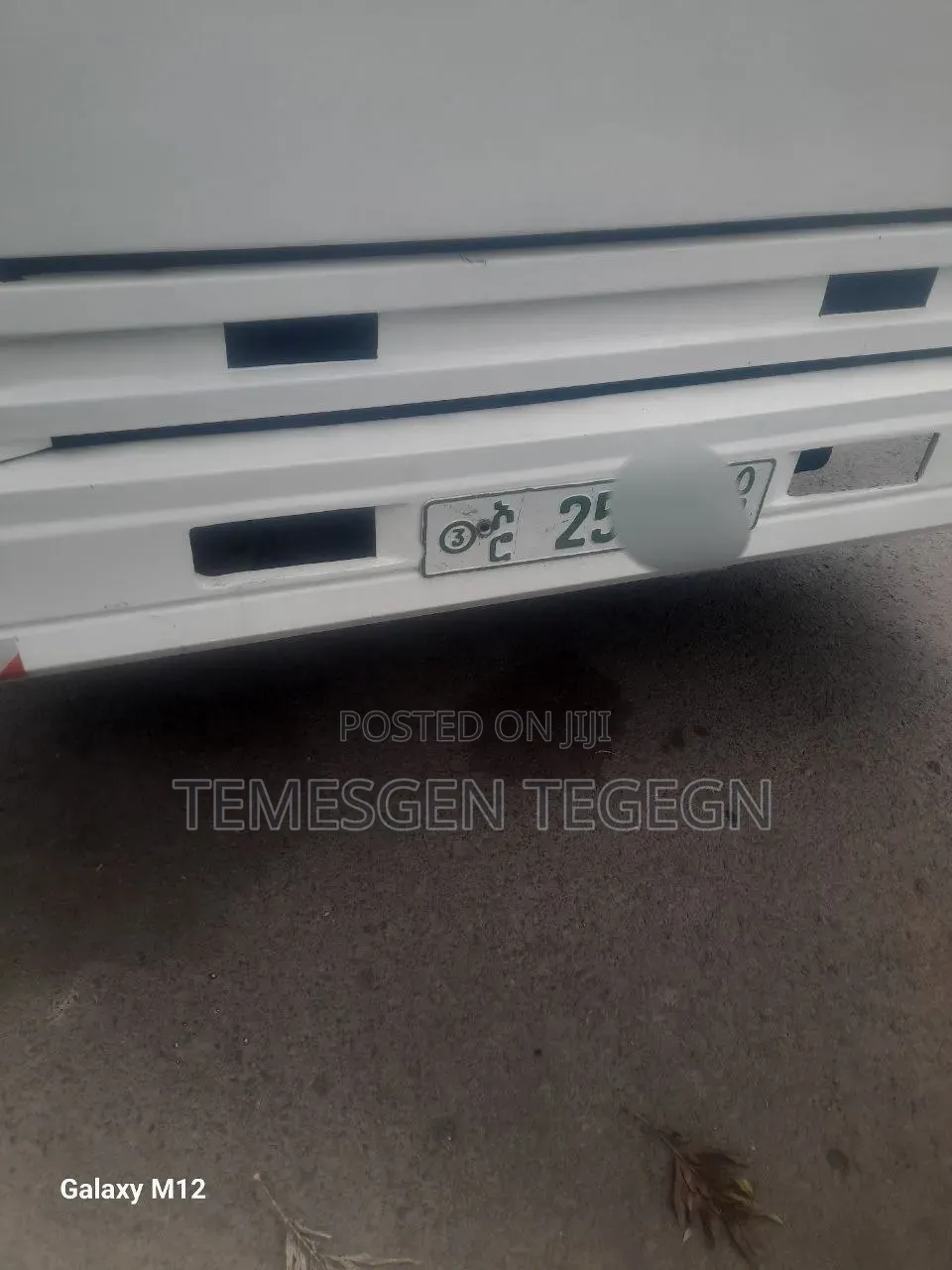 Isuzu AVR 2011