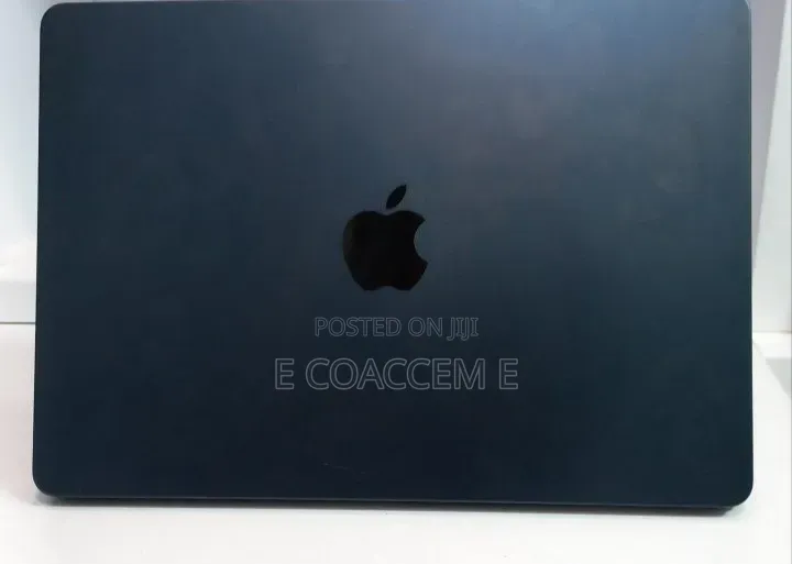 New Laptop Apple MacBook 8GB SSD 256GB
