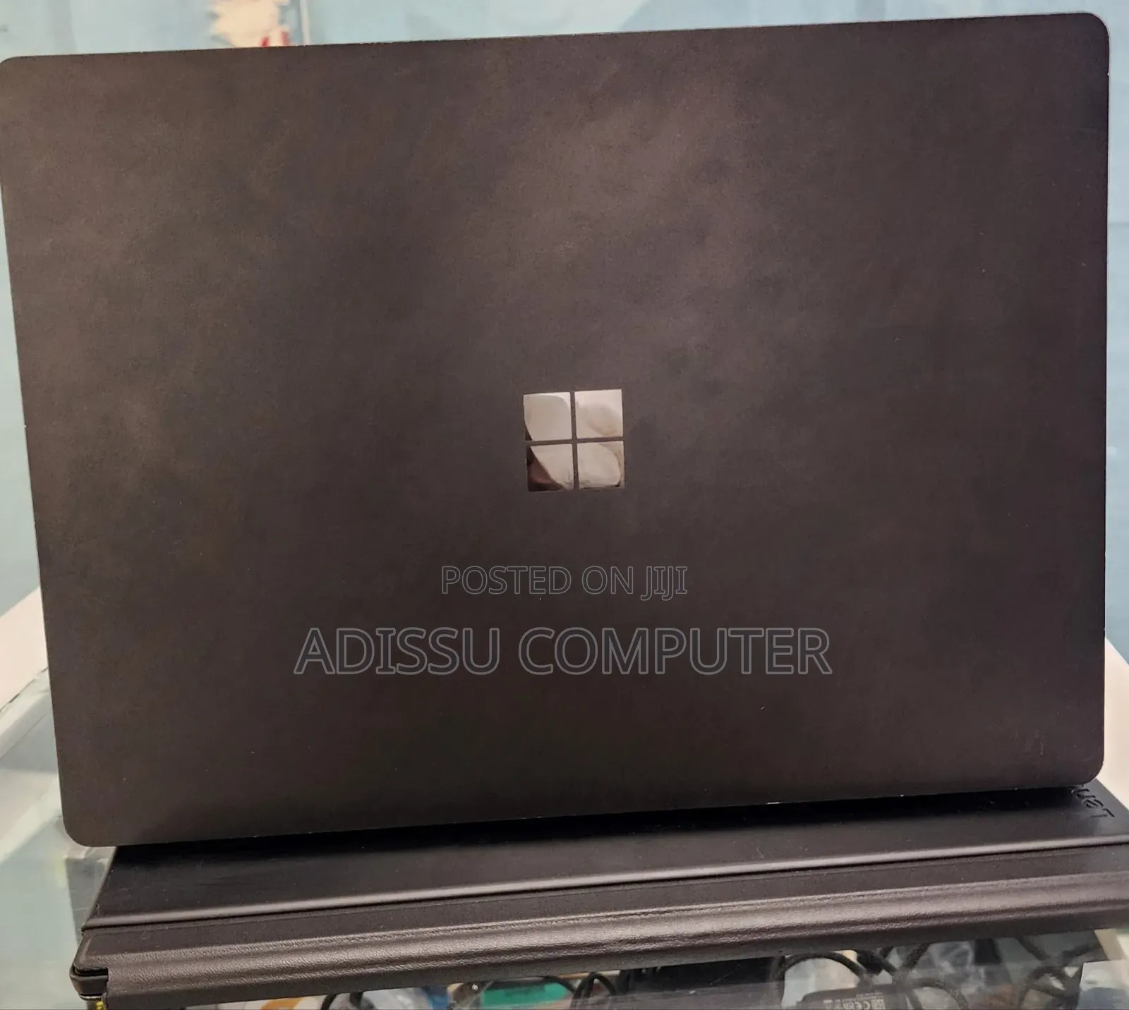New Laptop Maingear 8GB Intel Core i5 SSD 256GB
