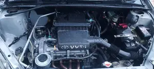Toyota Vitz 2000 Silver