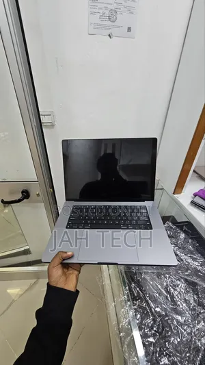 New Laptop Apple MacBook Pro 2021 M1 Max 32GB Apple M1 Max SSD 512GB