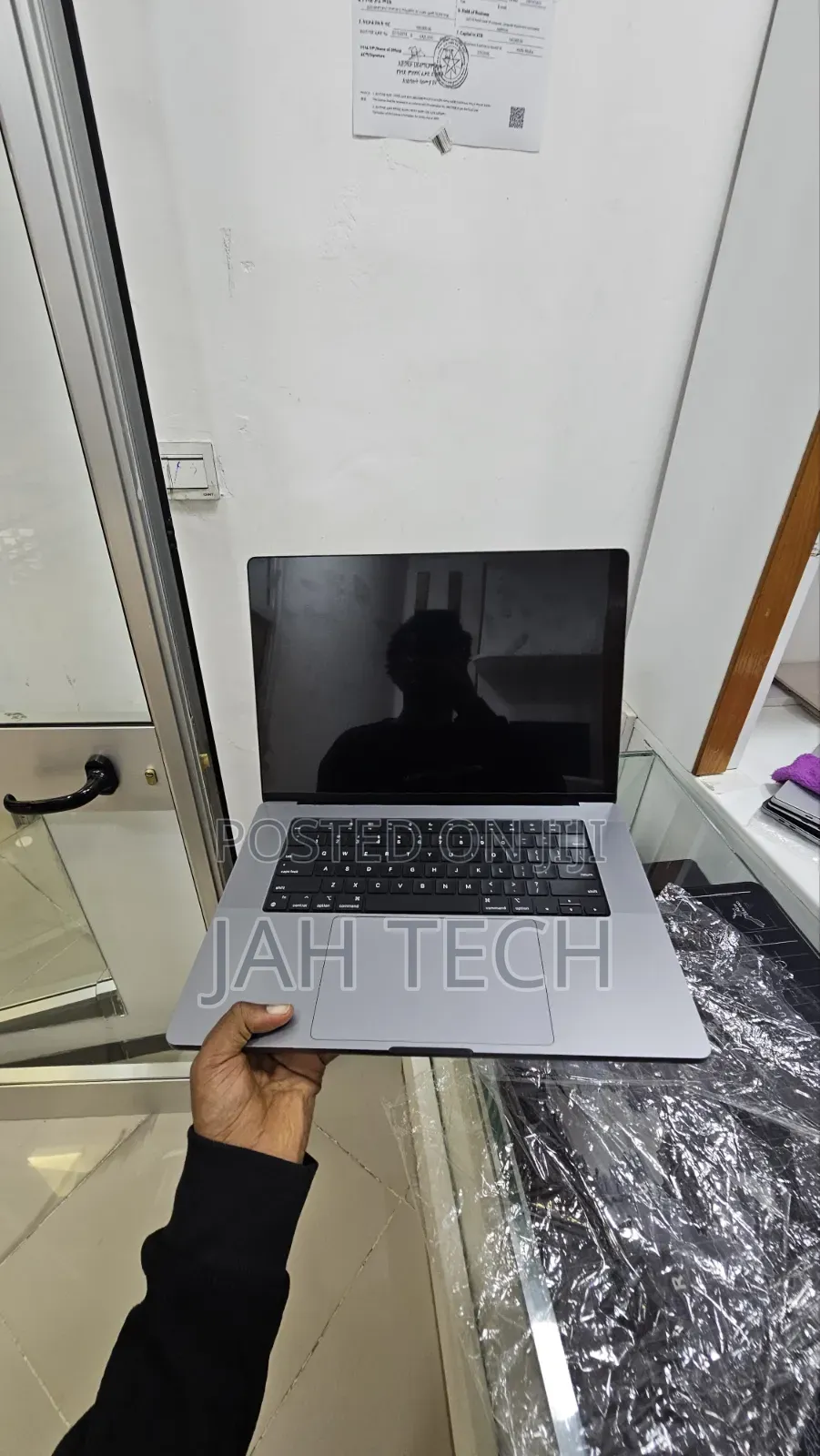 New Laptop Apple MacBook Pro 2021 M1 Max 32GB Apple M1 Max SSD 512GB