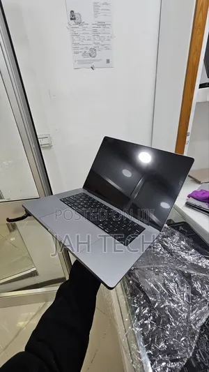 New Laptop Apple MacBook Pro 2021 M1 Max 32GB Apple M1 Max SSD 512GB