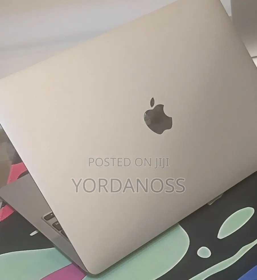 New Laptop Apple MacBook Pro 2020 M1 8GB Apple M1 SSD 256GB