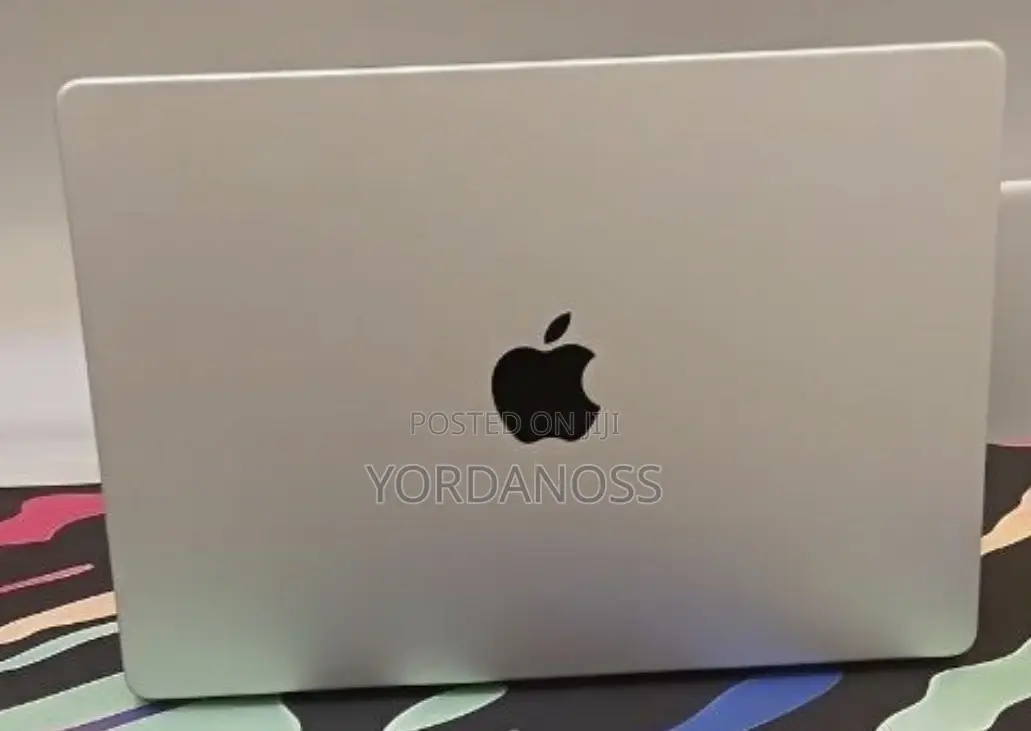 New Laptop Apple MacBook Pro 2021 M1 16GB Apple M1 Pro SSD 512GB