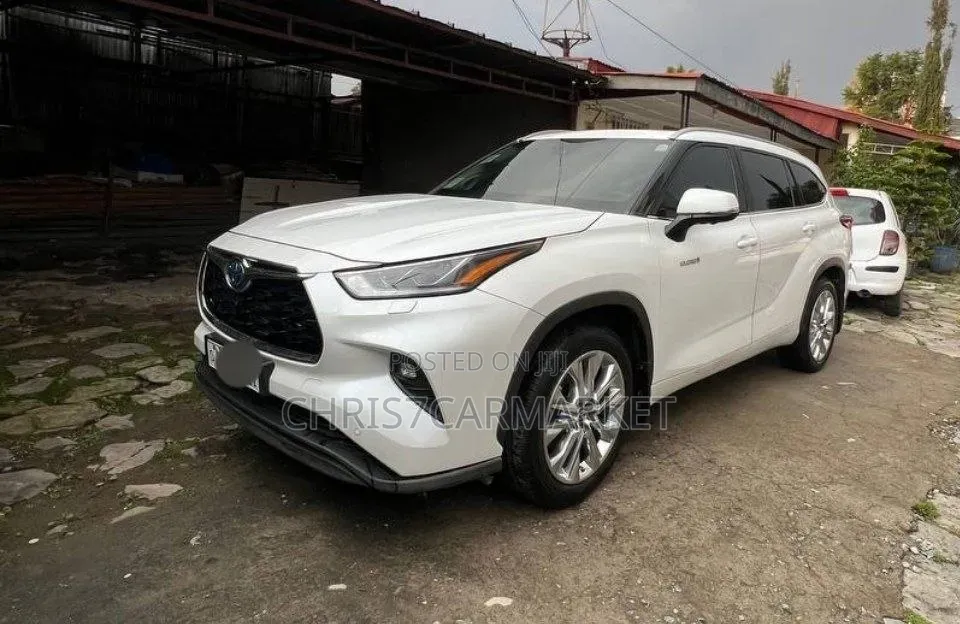Toyota Highlander 2024 White