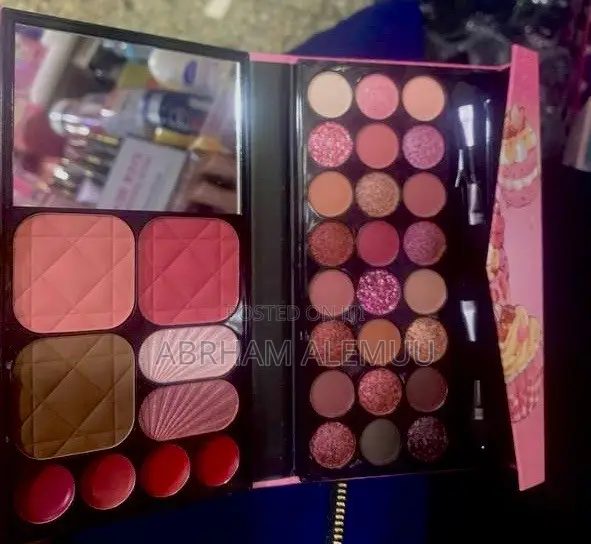 Eyeshadow Palette Set🎨