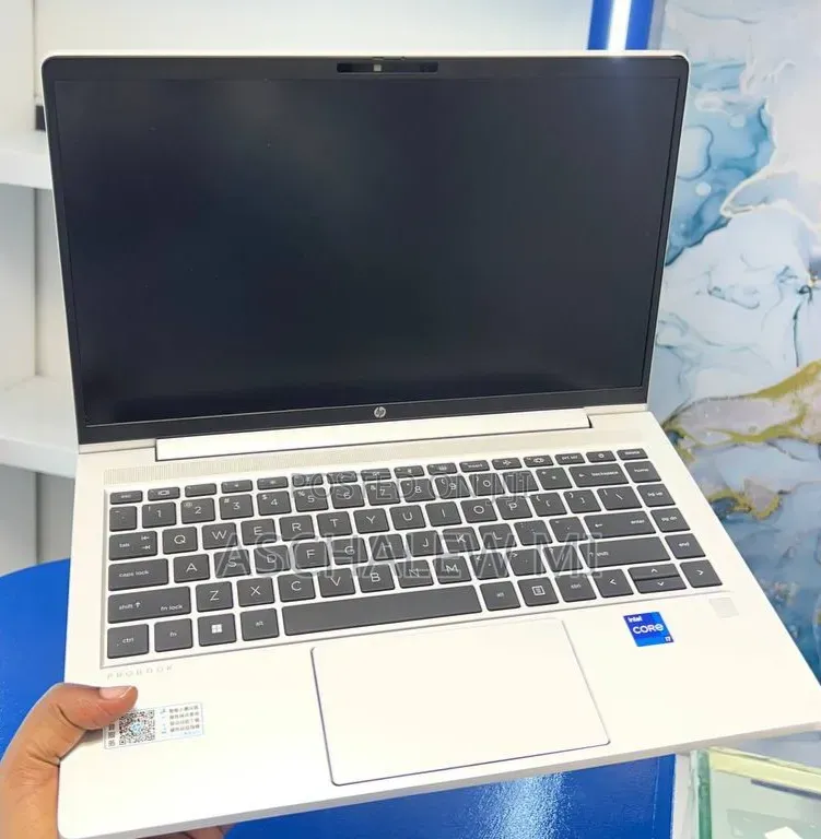 New Laptop HP EliteBook 840 G10 16GB Intel Core i7 SSD 512GB