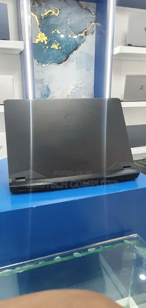 New Laptop MSI GP75 Leopard 16GB Intel Core i7 SSD 512GB