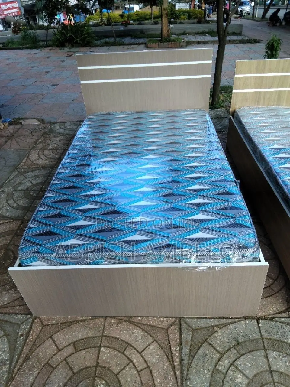 Laminate ADIS Bed