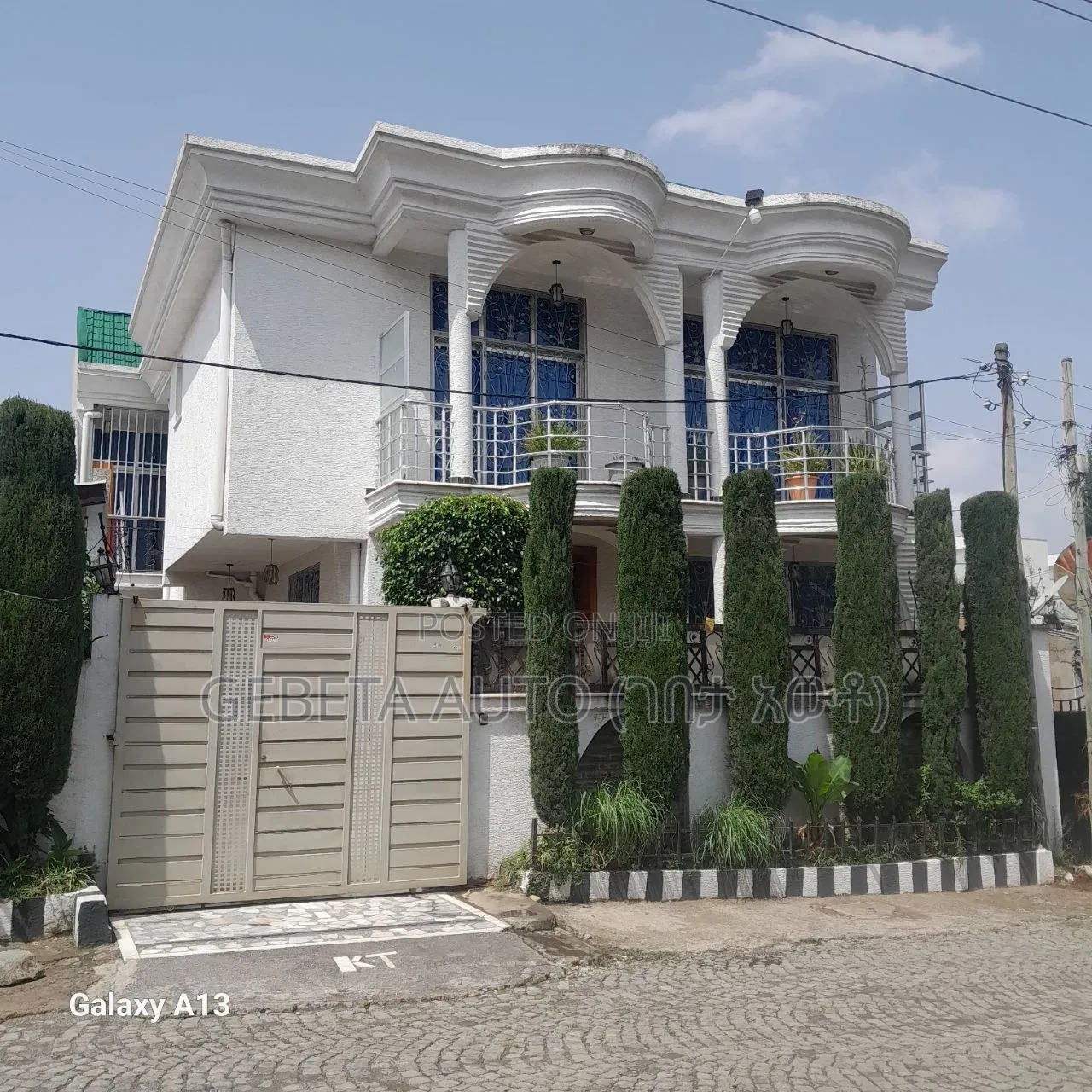 Furnished 5bdrm House in Semit, Yeka for sale