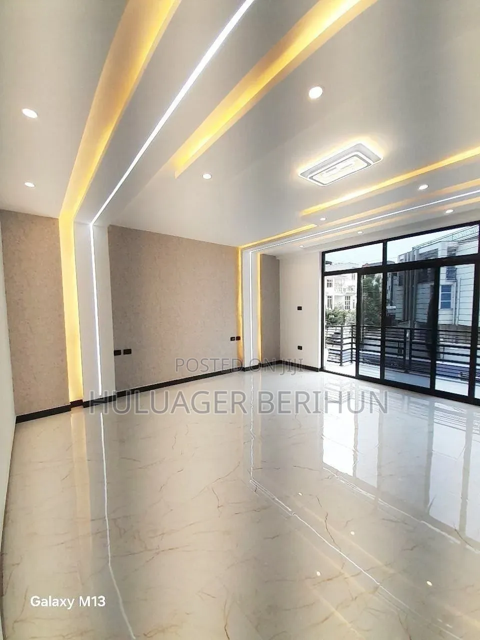 Furnished 8bdrm House in Bole for sale