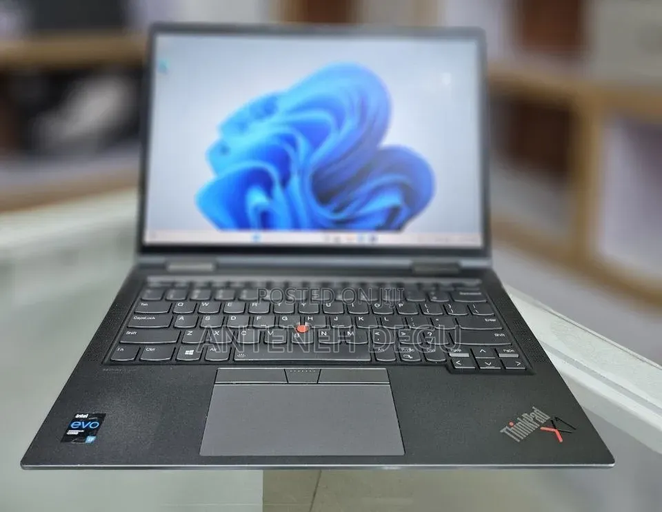 New Laptop Lenovo ThinkPad X1 Yoga 16GB Intel Core i7 SSD 512GB