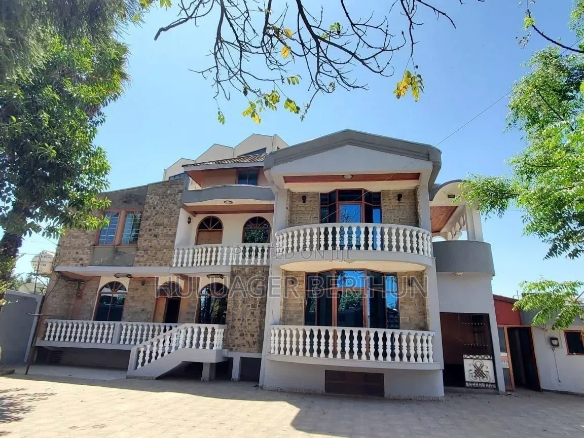 Furnished 5bdrm House in Yeka for sale