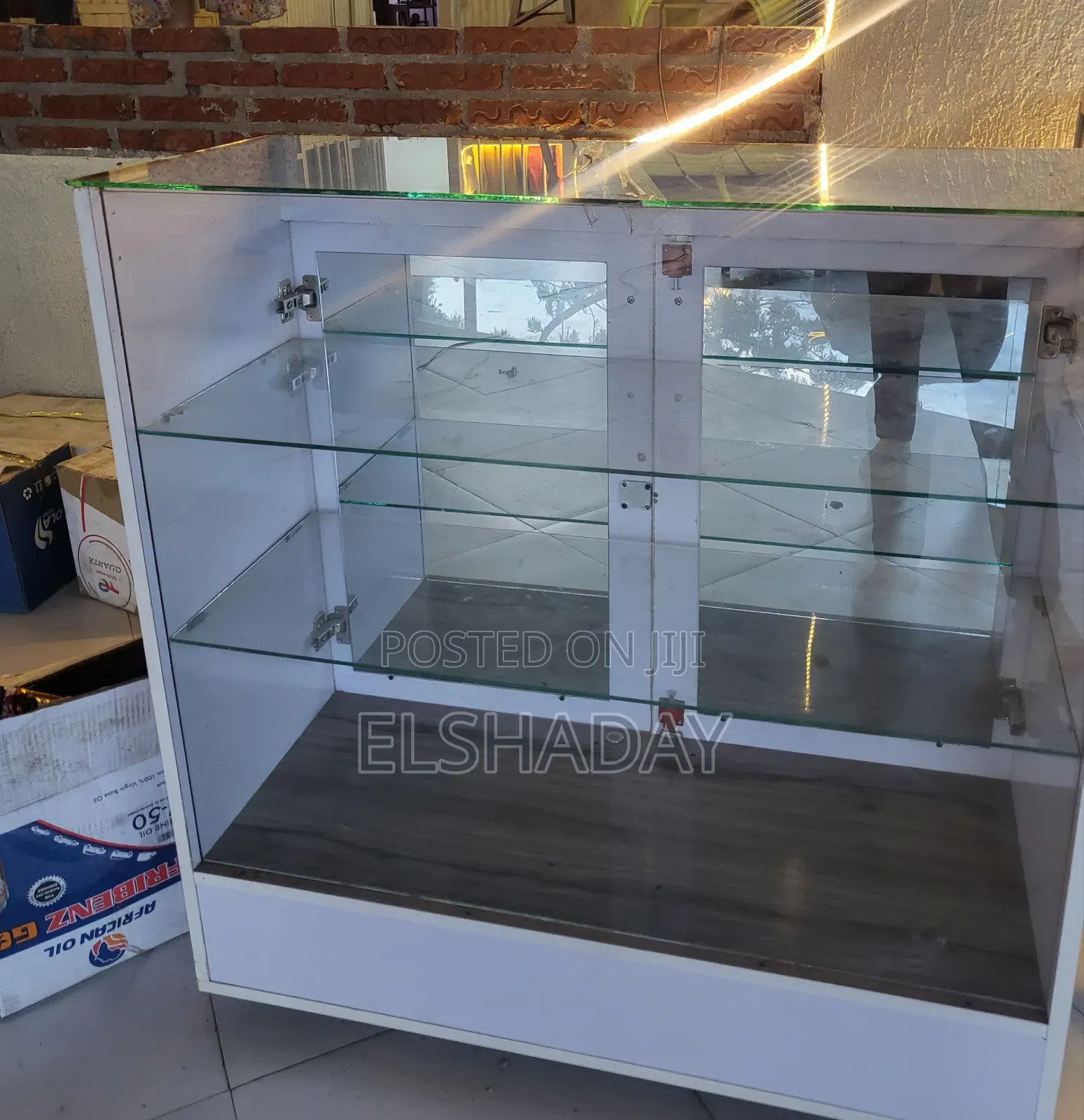 Cosmetic Display