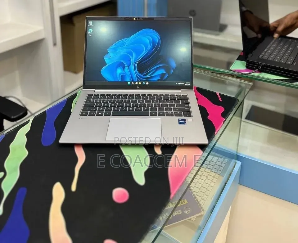New Laptop HP 16GB Intel SSD 512GB