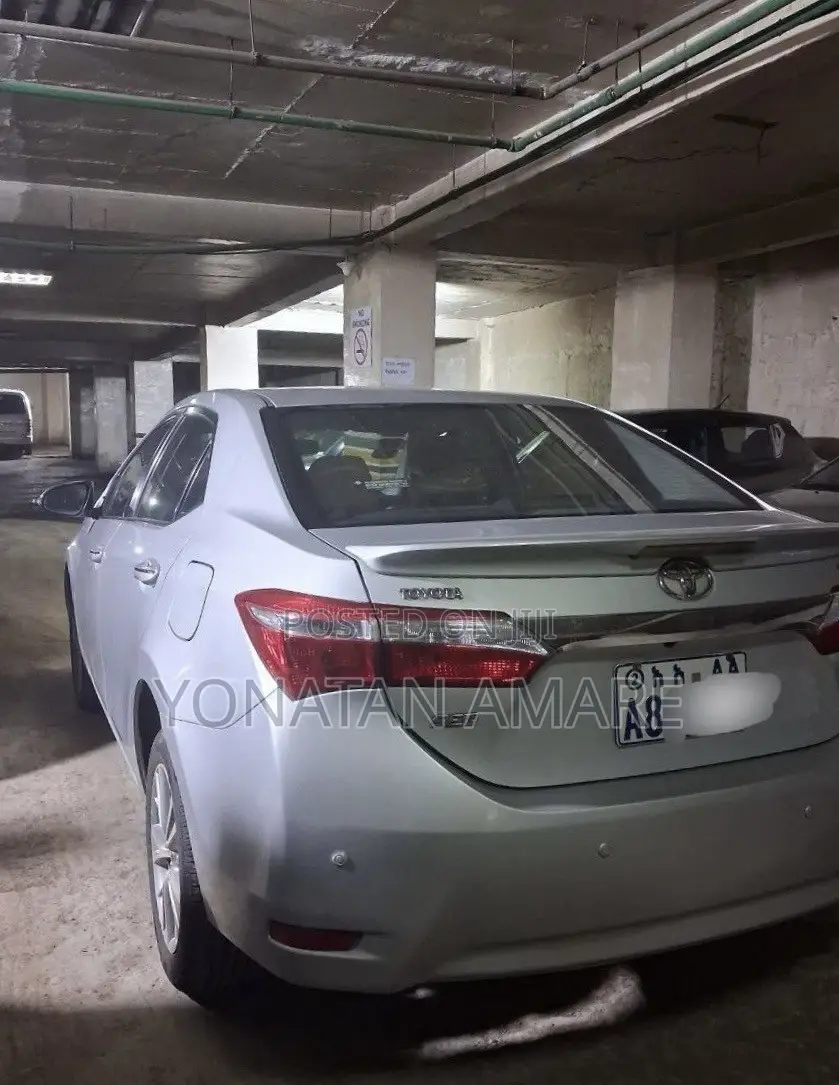 Toyota Corolla 2016 Silver