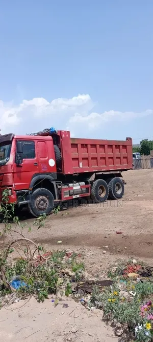 New Sinotruk Howo 2017 Red