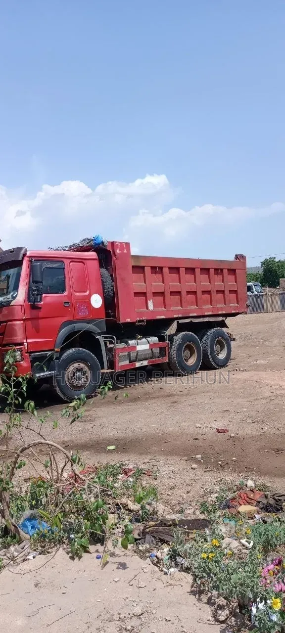 New Sinotruk Howo 2017 Red