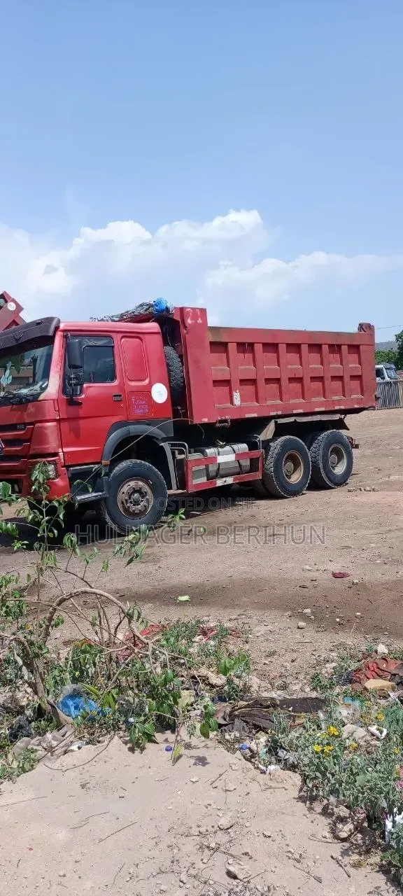 New Sinotruk Howo 2017 Red