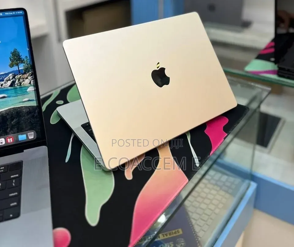 New Laptop Apple MacBook 16GB SSD 512GB