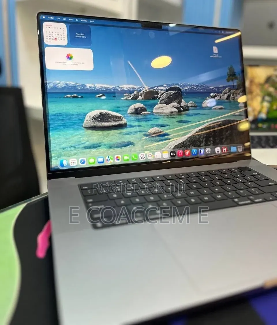 New Laptop Apple MacBook 8GB SSD 512GB