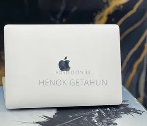 New Laptop Apple MacBook Pro 2022 M2 8GB Apple M2 SSD 512GB