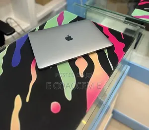 New Laptop Apple MacBook 8GB SSD 256GB