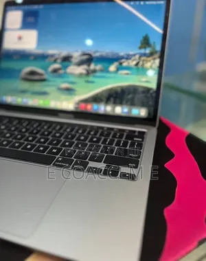New Laptop Apple MacBook 8GB SSD 256GB