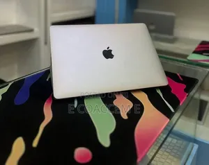 New Laptop Apple MacBook 8GB SSD 256GB