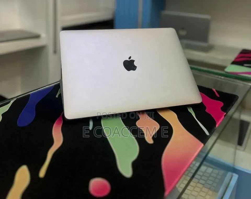 New Laptop Apple MacBook 8GB SSD 256GB