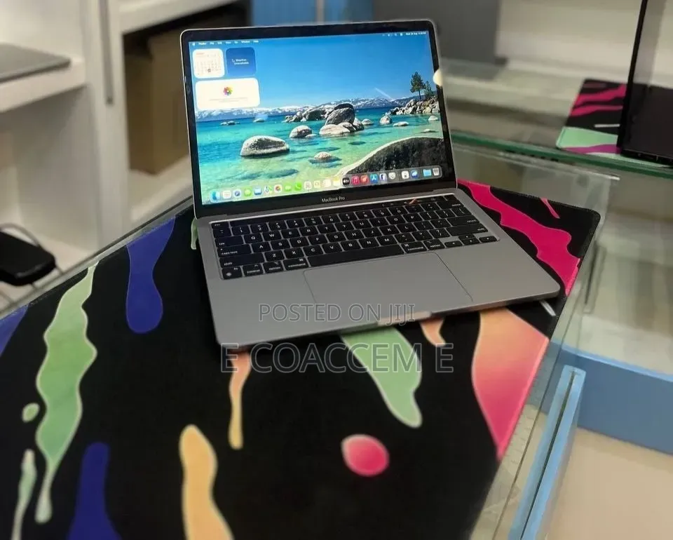 New Laptop Apple MacBook 8GB SSD 256GB