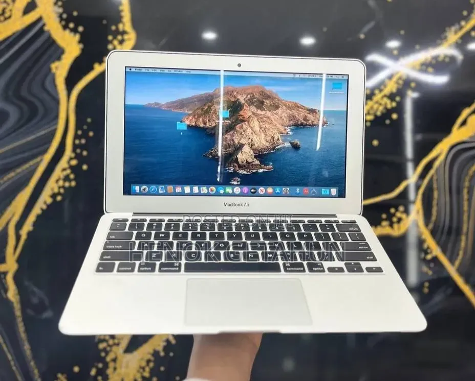 New Laptop Apple MacBook Air 2015 8GB Intel Core i5 SSD 128GB