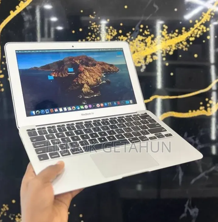 New Laptop Apple MacBook Air 2015 8GB Intel Core i5 SSD 128GB
