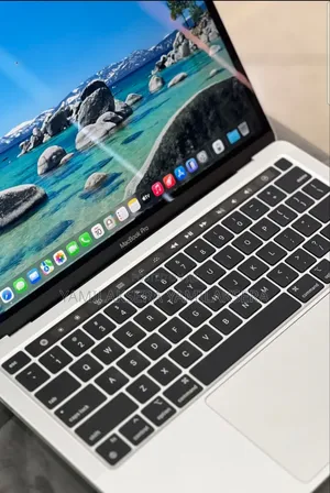 New Laptop Apple MacBook Pro 2022 M2 16GB Apple M2 SSD 512GB