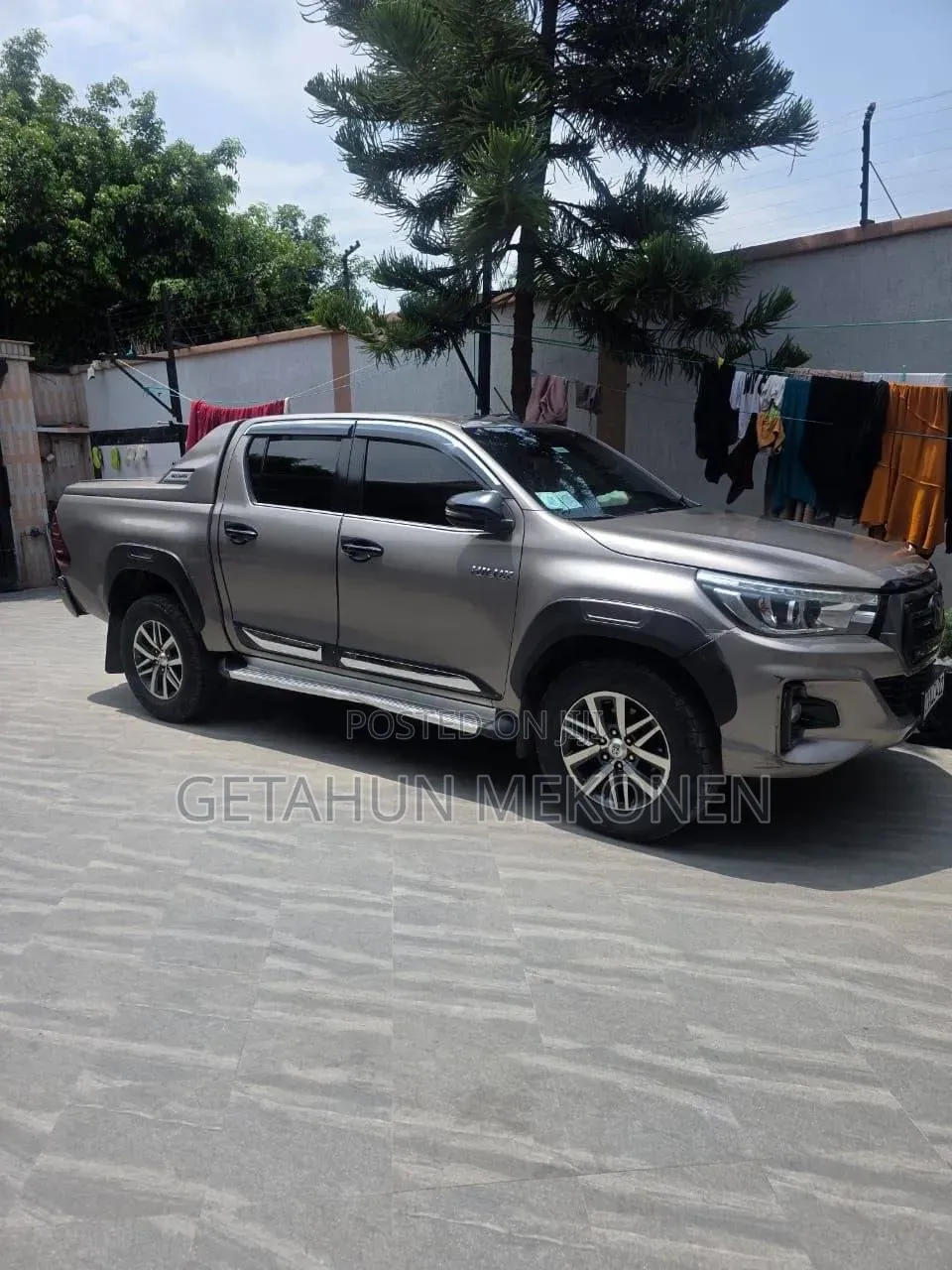 Toyota Hilux 2020 Gold
