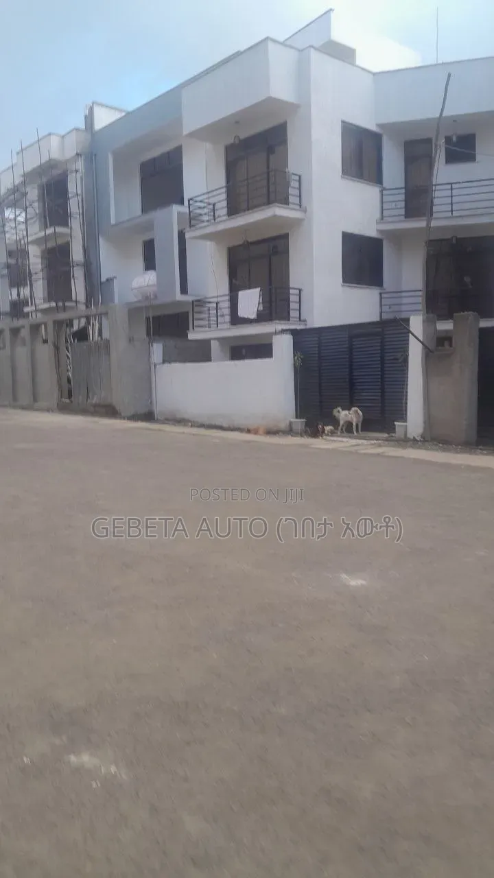 Furnished 5bdrm House in Figa, Yeka for sale