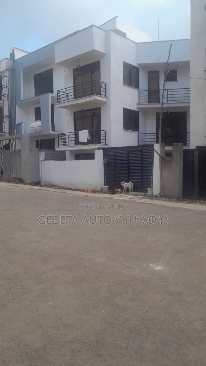 Furnished 5bdrm House in Figa, Yeka for sale
